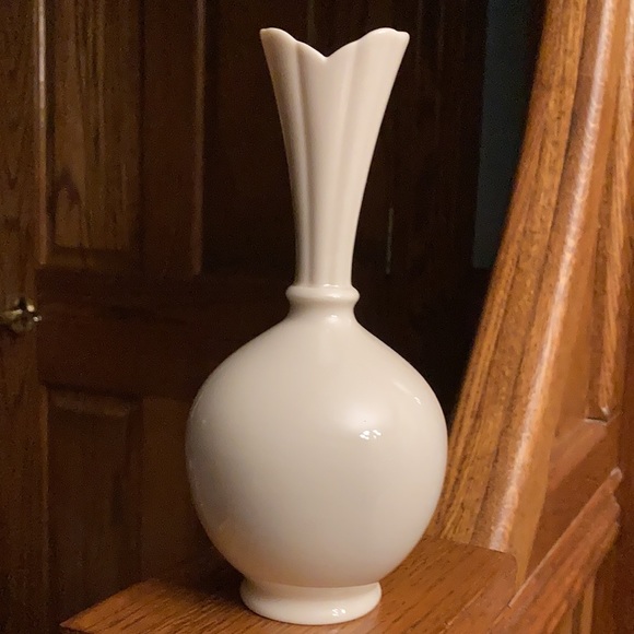 3 piece lot of vintage Lenox vases all made in the USA! All very good condition! - Picture 3 of 7